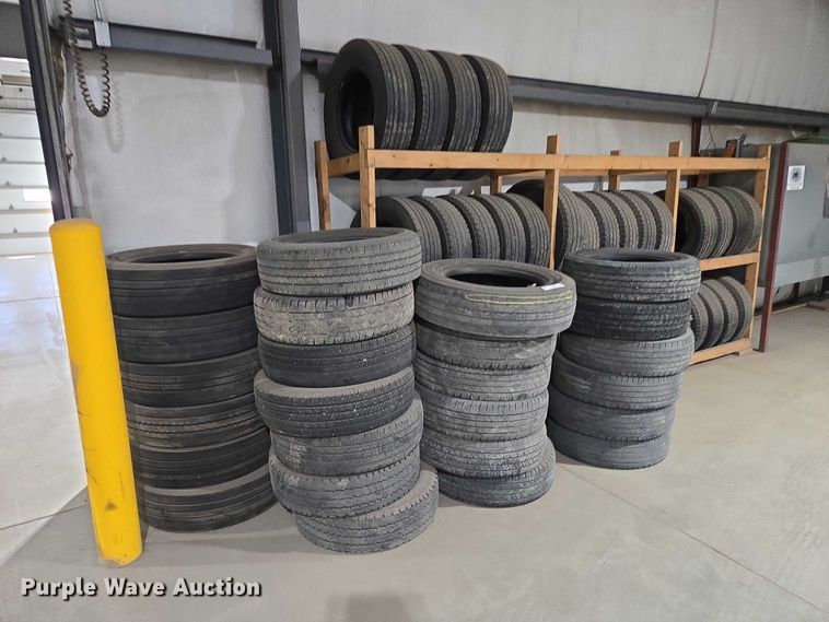 image for item EV5875 Tires