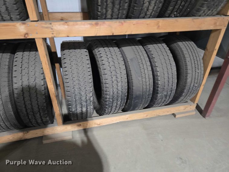 image for item EV5875 Tires