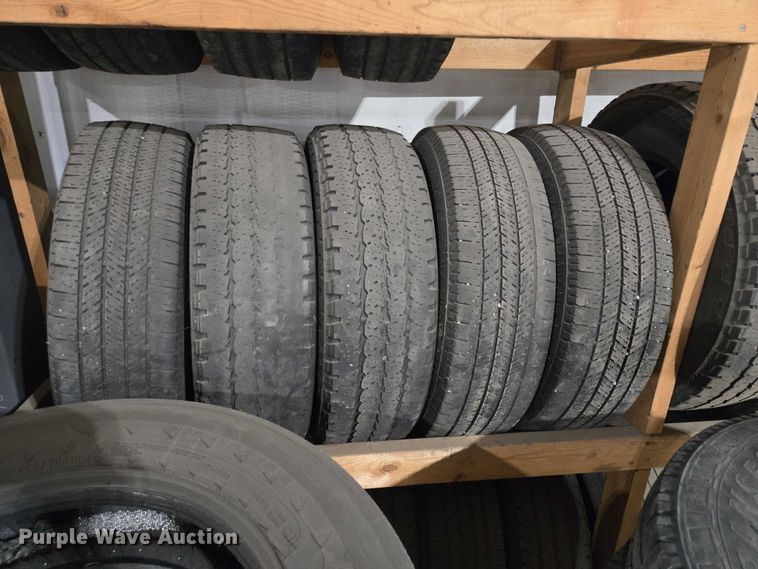 image for item EV5875 Tires