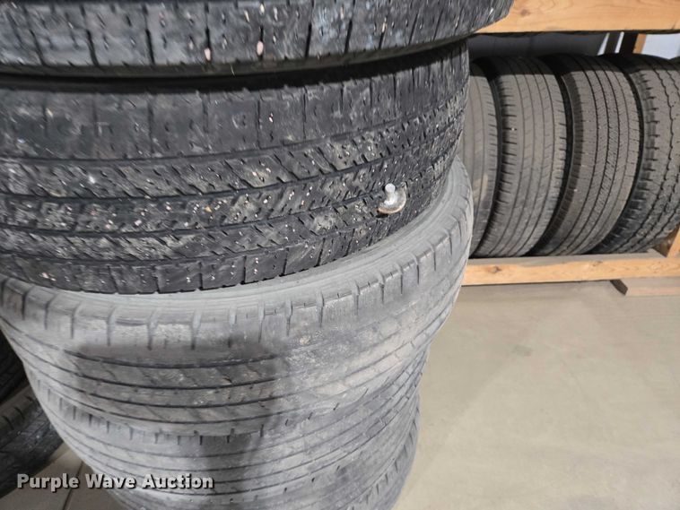 image for item EV5875 Tires