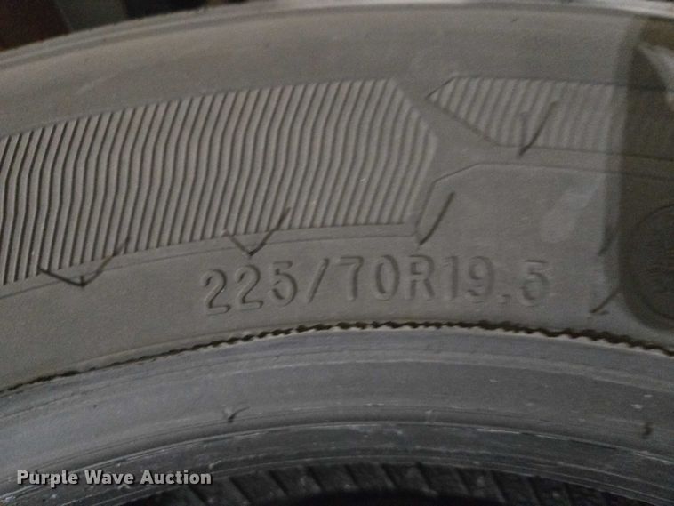 image for item EV5875 Tires