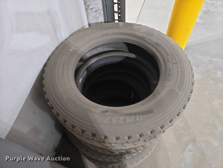 image for item EV5875 Tires
