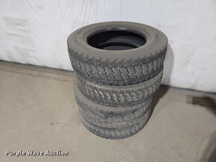 image for item EV5875 Tires