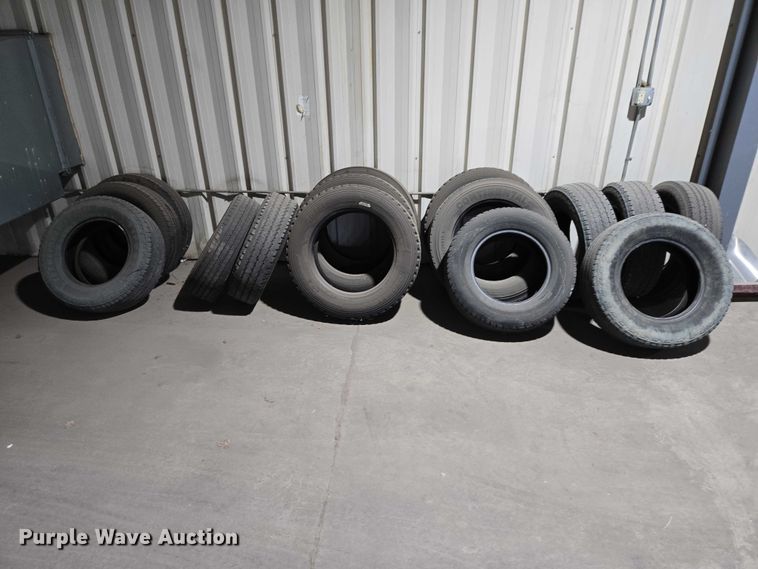 image for item EV5875 Tires