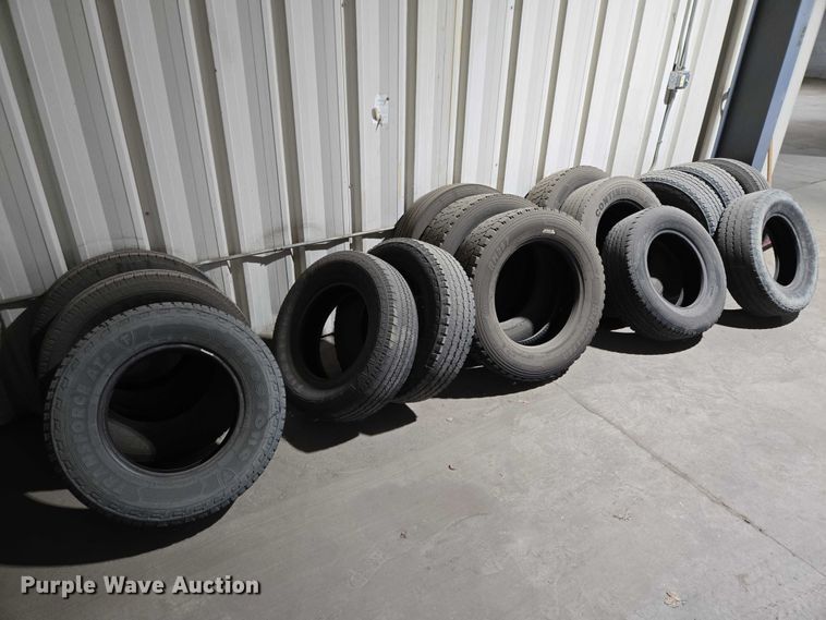 image for item EV5875 Tires