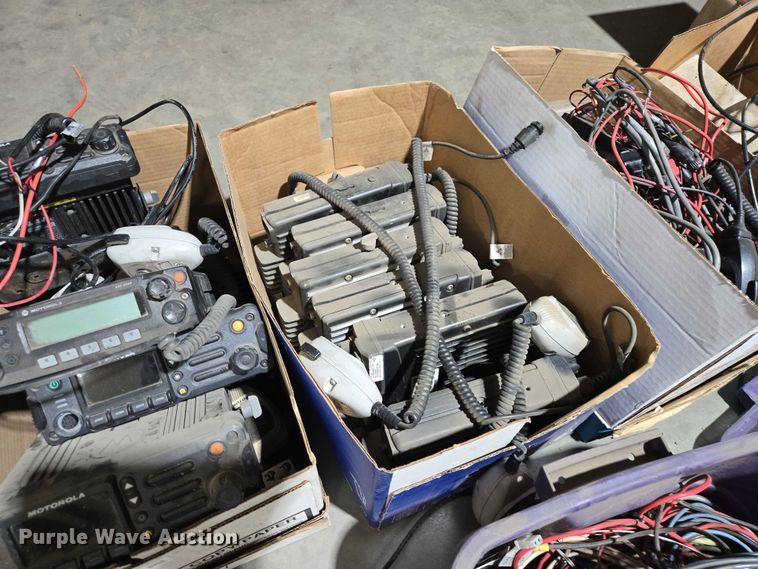 image for item EV5876 Motorola Two-way radios