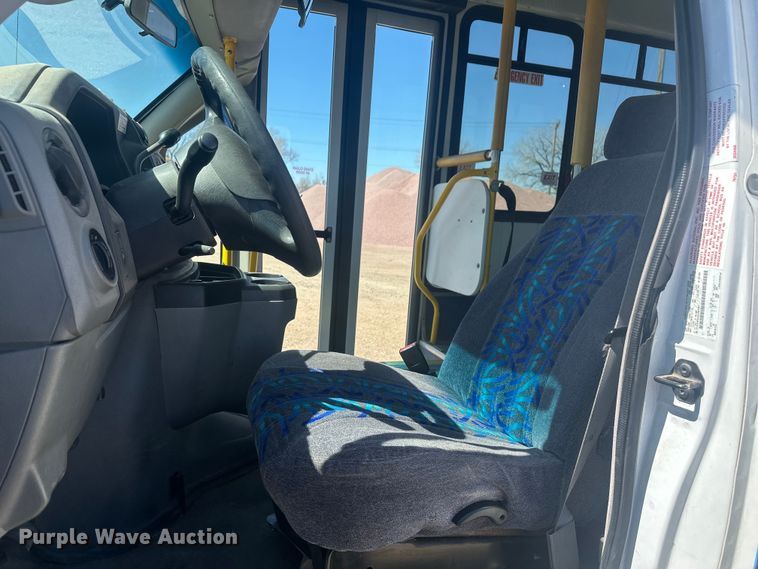 image for item EV5880 2010 Ford E450 