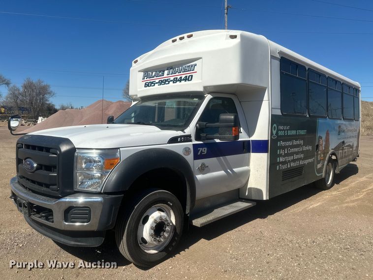 image for item EV5881 2015 Ford F550 shuttle bus