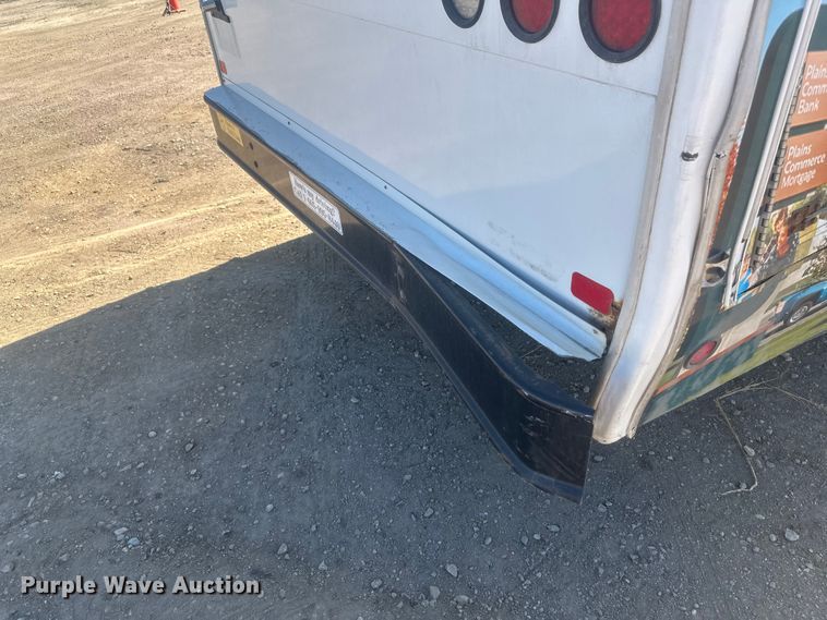 image for item EV5881 2015 Ford F550 shuttle bus