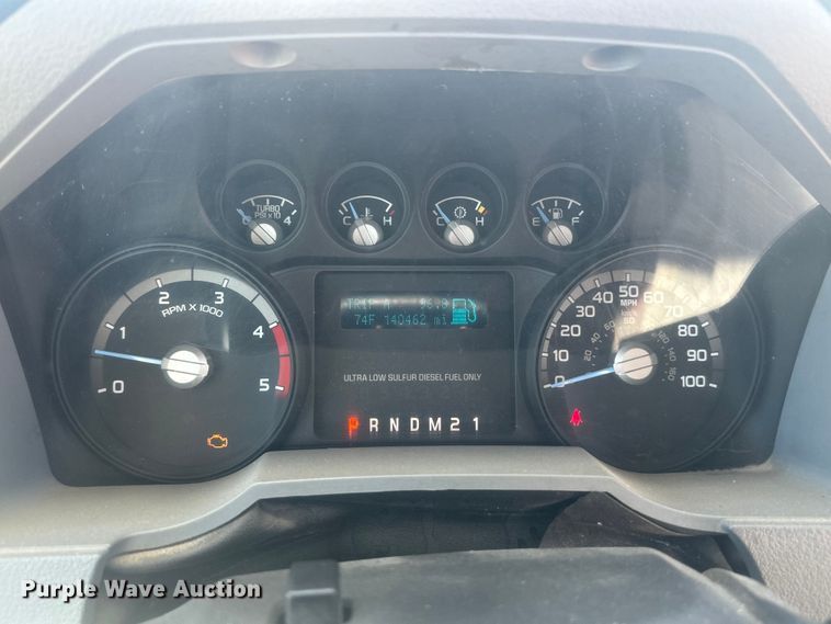 image for item EV5881 2015 Ford F550 shuttle bus