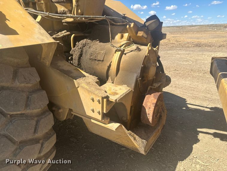 image for item EV5882 1997 Caterpillar 615CII elevating scraper