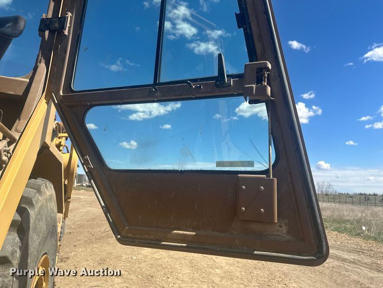image for item EV5882 1997 Caterpillar 615CII elevating scraper