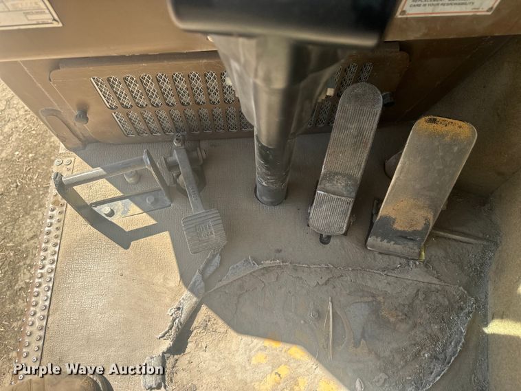 image for item EV5882 1997 Caterpillar 615CII elevating scraper
