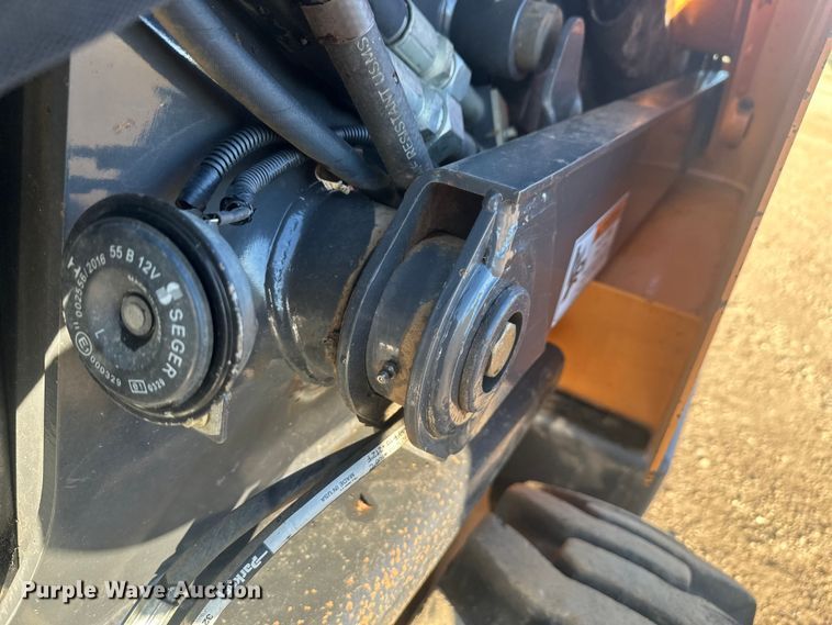 image for item EV5890 2019 Case SV280 skid steer loader