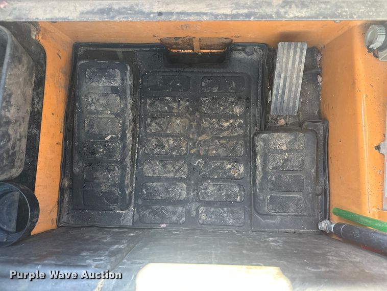 image for item EV5890 2019 Case SV280 skid steer loader
