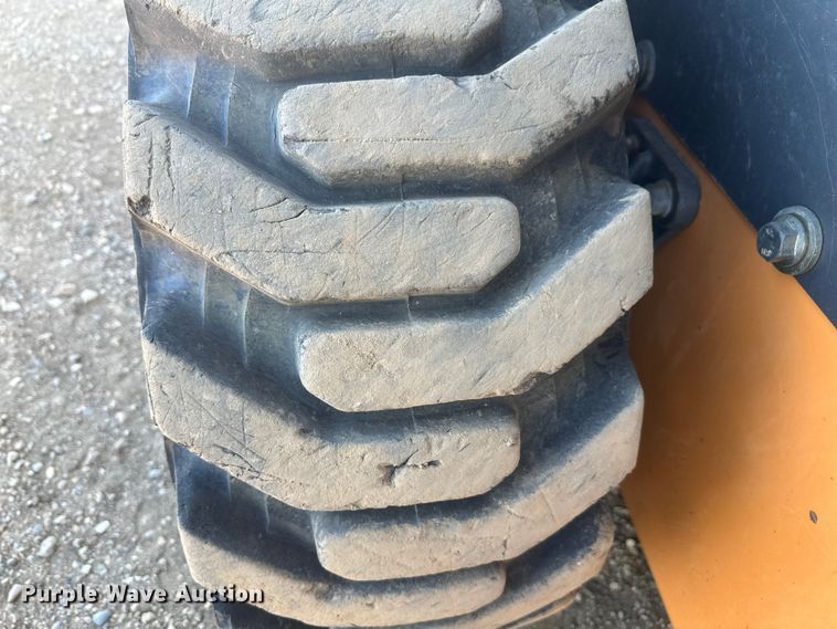image for item EV5890 2019 Case SV280 skid steer loader