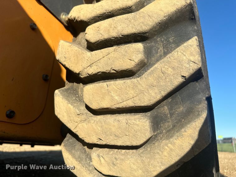 image for item EV5890 2019 Case SV280 skid steer loader