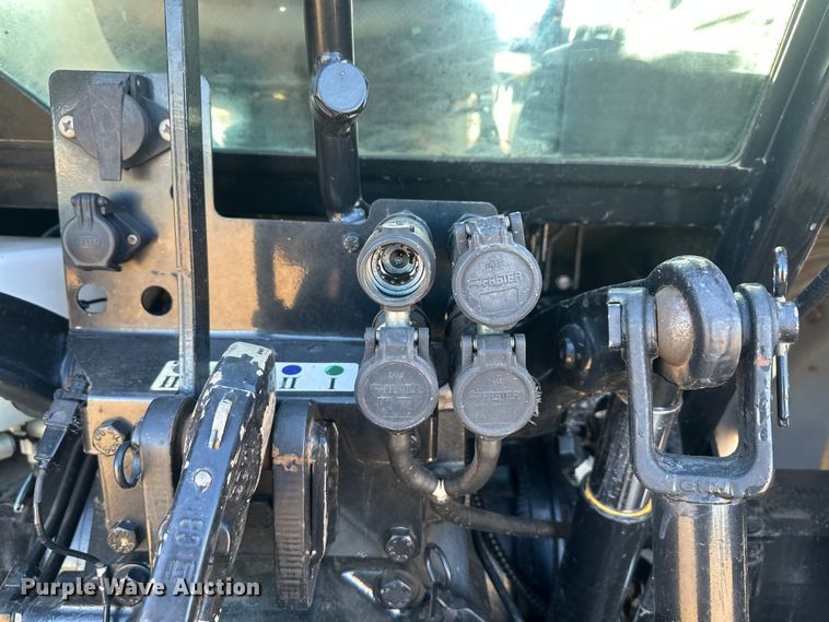 image for item EV5891 2013 Case IH Farmall 95U MFWD tractor