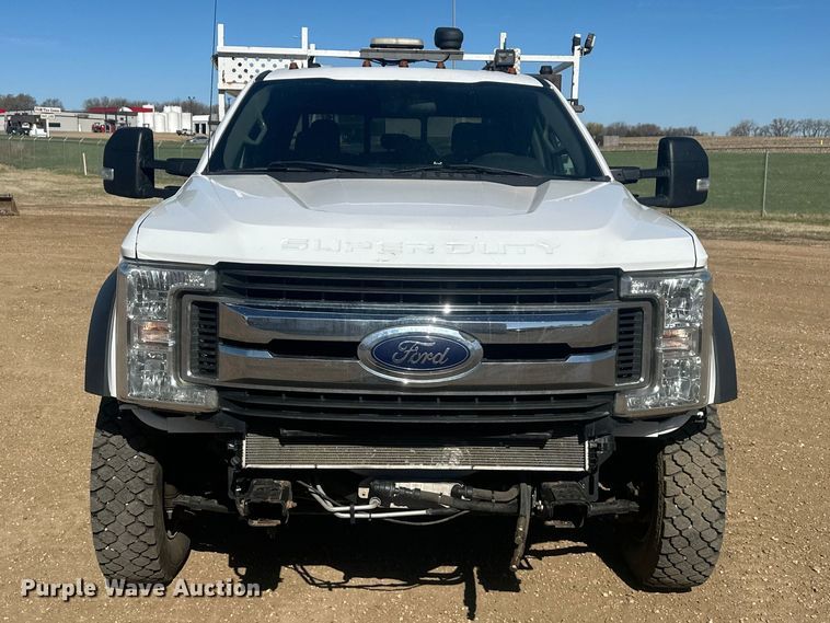 image for item EV5893 2017 Ford F550 Crew Cab utility / service truck