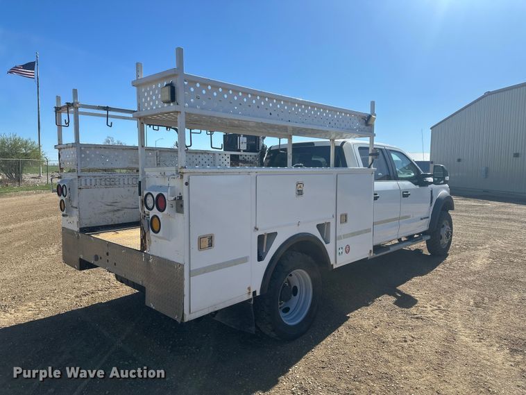 image for item EV5893 2017 Ford F550 Crew Cab utility / service truck