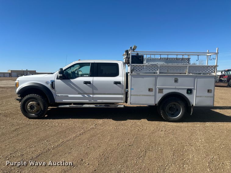 image for item EV5893 2017 Ford F550 Crew Cab utility / service truck