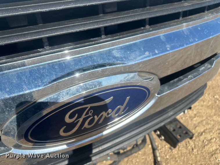 image for item EV5893 2017 Ford F550 Crew Cab utility / service truck