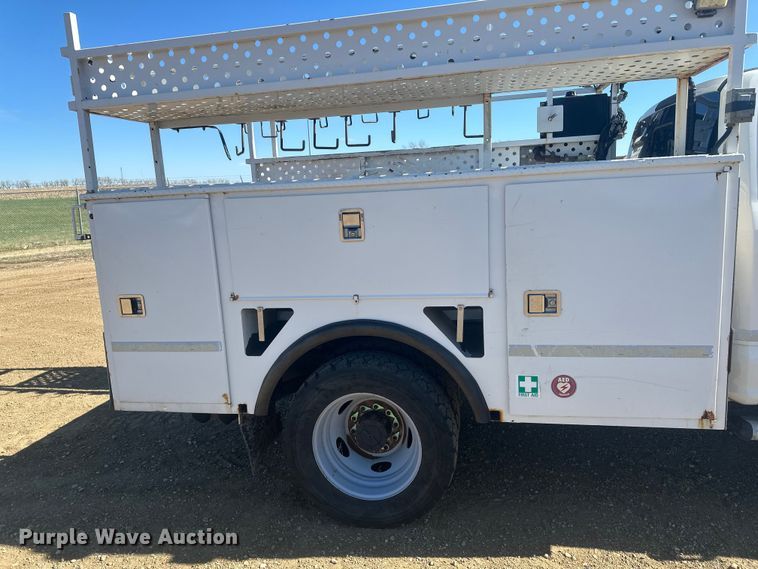 image for item EV5893 2017 Ford F550 Crew Cab utility / service truck