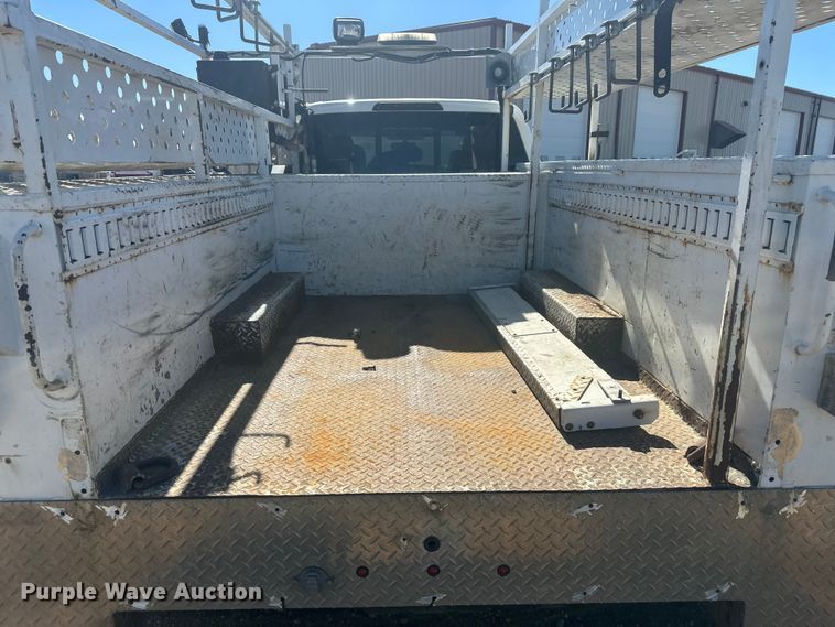 image for item EV5893 2017 Ford F550 Crew Cab utility / service truck