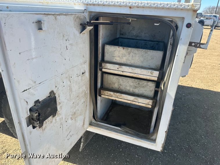 image for item EV5893 2017 Ford F550 Crew Cab utility / service truck