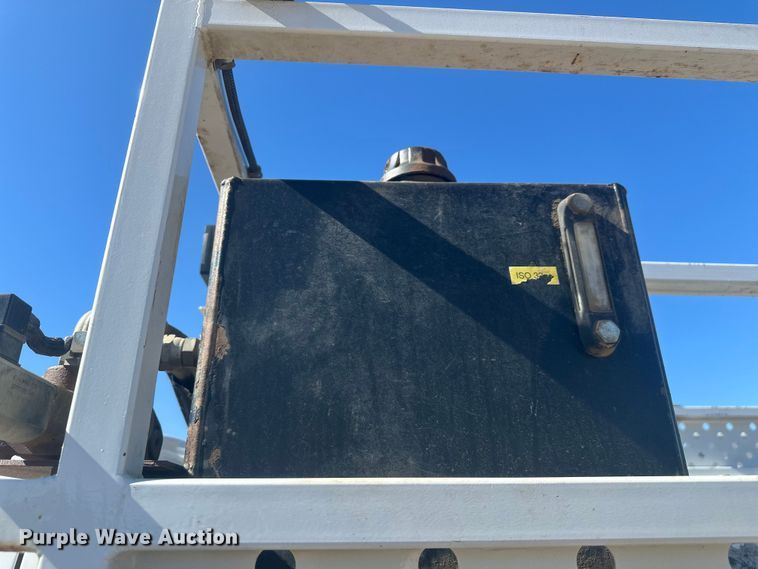 image for item EV5893 2017 Ford F550 Crew Cab utility / service truck