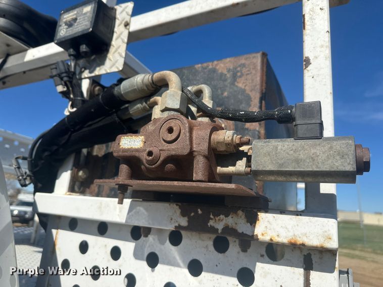 image for item EV5893 2017 Ford F550 Crew Cab utility / service truck