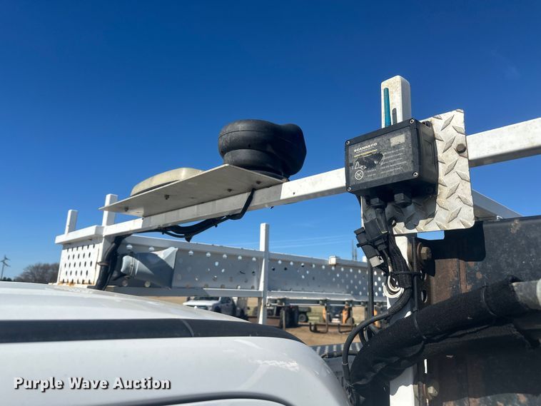 image for item EV5893 2017 Ford F550 Crew Cab utility / service truck