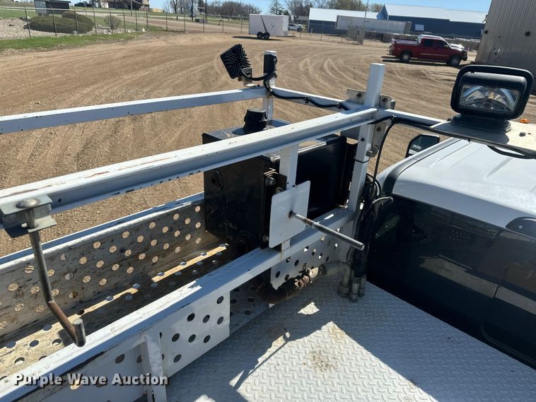 image for item EV5893 2017 Ford F550 Crew Cab utility / service truck