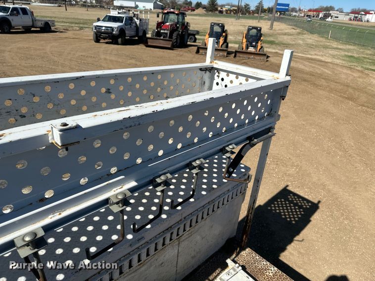 image for item EV5893 2017 Ford F550 Crew Cab utility / service truck