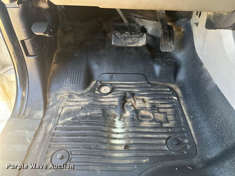 image for item EV5893 2017 Ford F550 Crew Cab utility / service truck