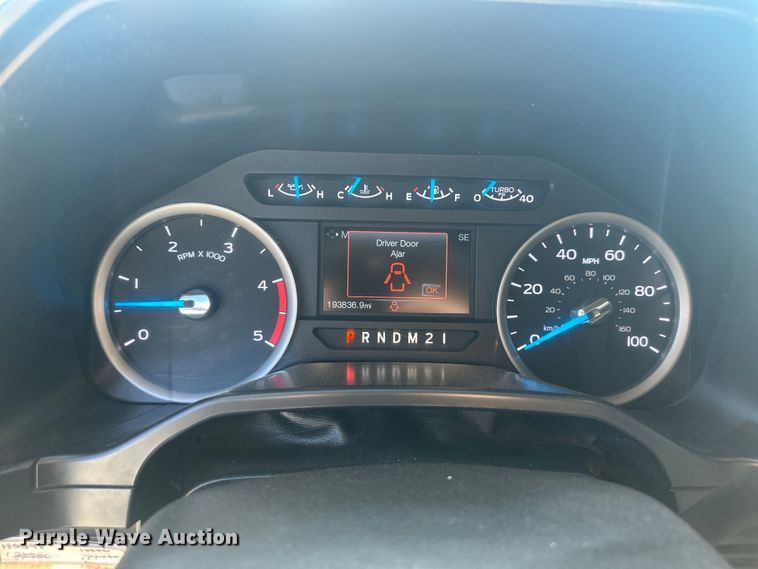 image for item EV5893 2017 Ford F550 Crew Cab utility / service truck