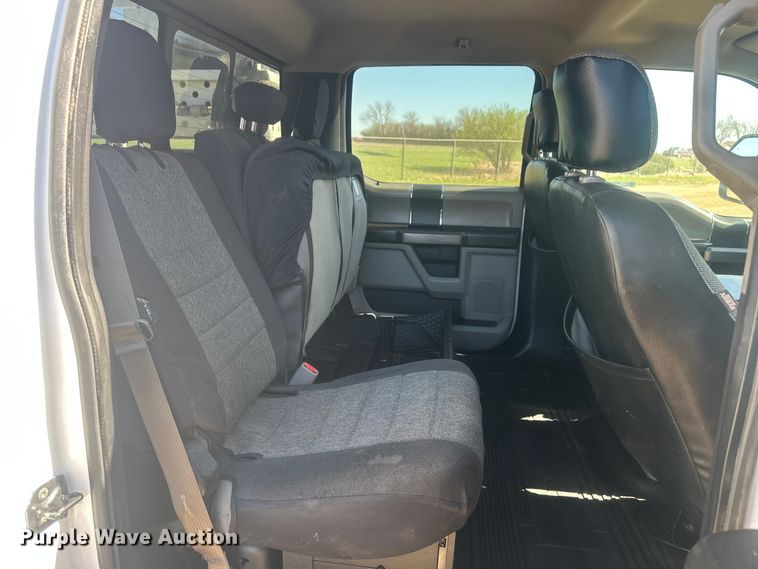 image for item EV5893 2017 Ford F550 Crew Cab utility / service truck