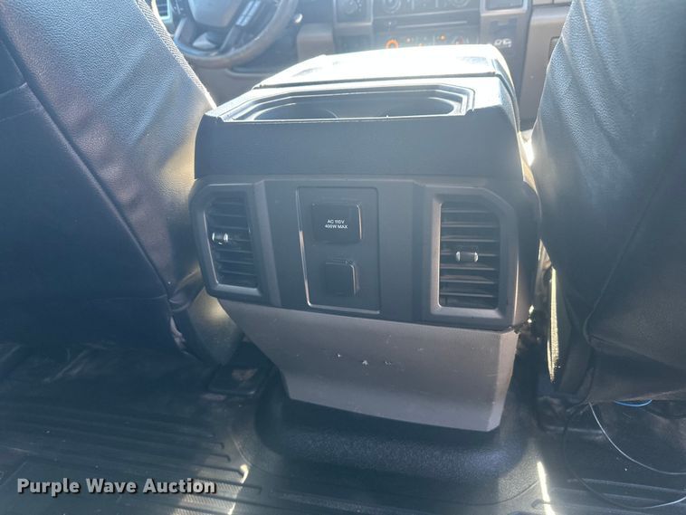 image for item EV5893 2017 Ford F550 Crew Cab utility / service truck