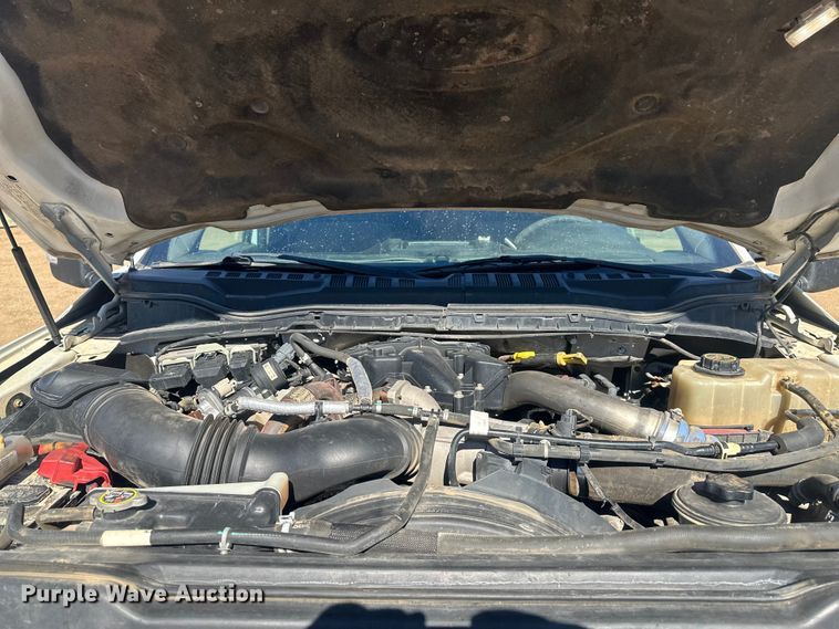 image for item EV5893 2017 Ford F550 Crew Cab utility / service truck