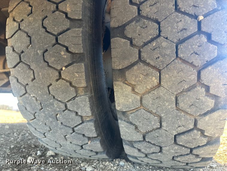 image for item EV5893 2017 Ford F550 Crew Cab utility / service truck