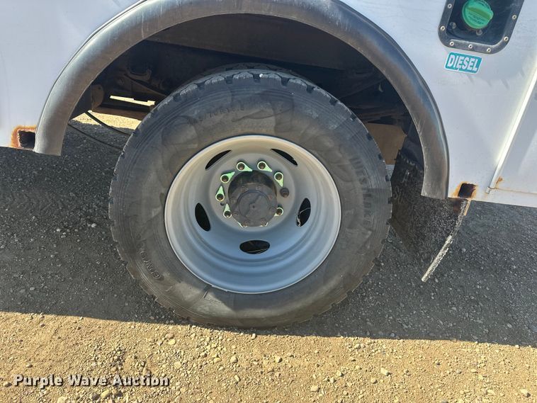 image for item EV5893 2017 Ford F550 Crew Cab utility / service truck