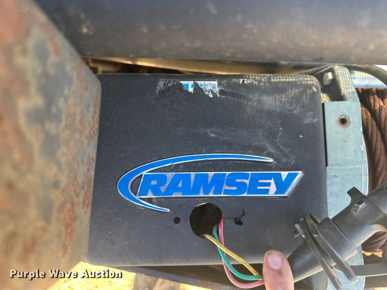 image for item EV5894 2011 Ford F450 Super Duty Crew Cab flatbed truck