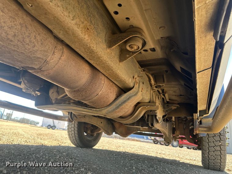 image for item EV5894 2011 Ford F450 Super Duty Crew Cab flatbed truck