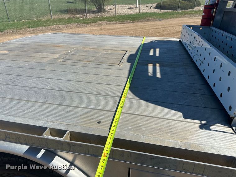 image for item EV5894 2011 Ford F450 Super Duty Crew Cab flatbed truck