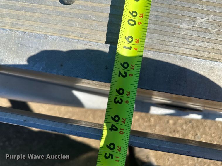 image for item EV5894 2011 Ford F450 Super Duty Crew Cab flatbed truck