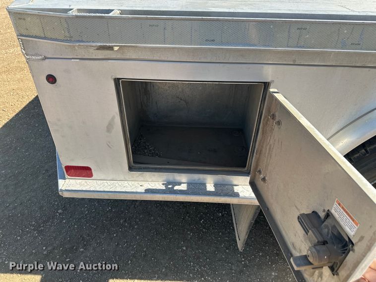 image for item EV5894 2011 Ford F450 Super Duty Crew Cab flatbed truck