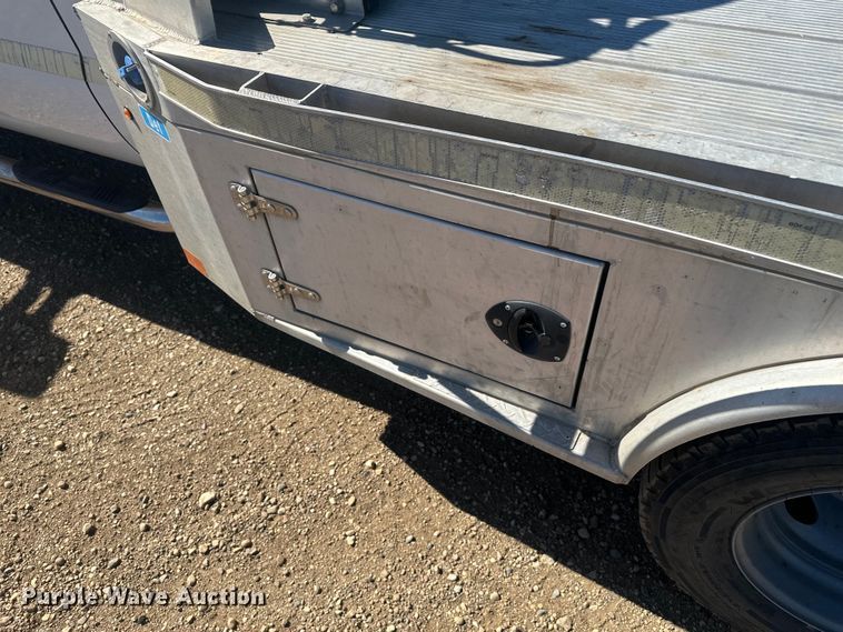 image for item EV5894 2011 Ford F450 Super Duty Crew Cab flatbed truck