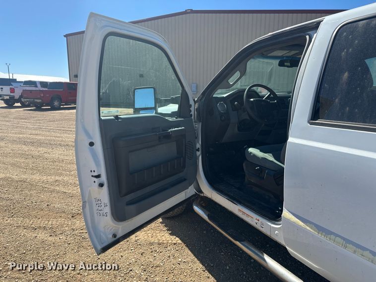 image for item EV5894 2011 Ford F450 Super Duty Crew Cab flatbed truck