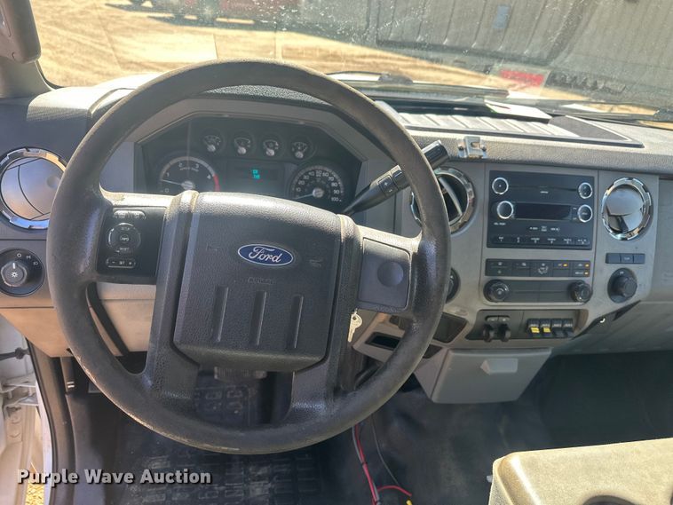 image for item EV5894 2011 Ford F450 Super Duty Crew Cab flatbed truck