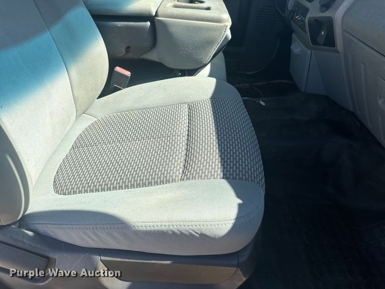 image for item EV5894 2011 Ford F450 Super Duty Crew Cab flatbed truck